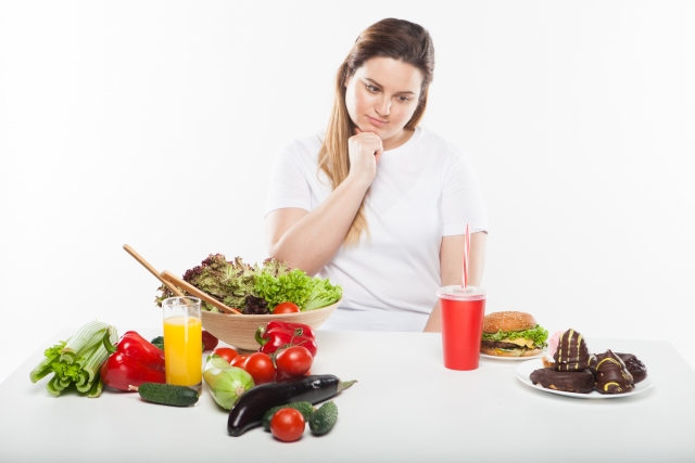 30代で太る女性の共通点。太る原因は食事量？35歳から急に太る！ 40歳からの足痩せダイエット